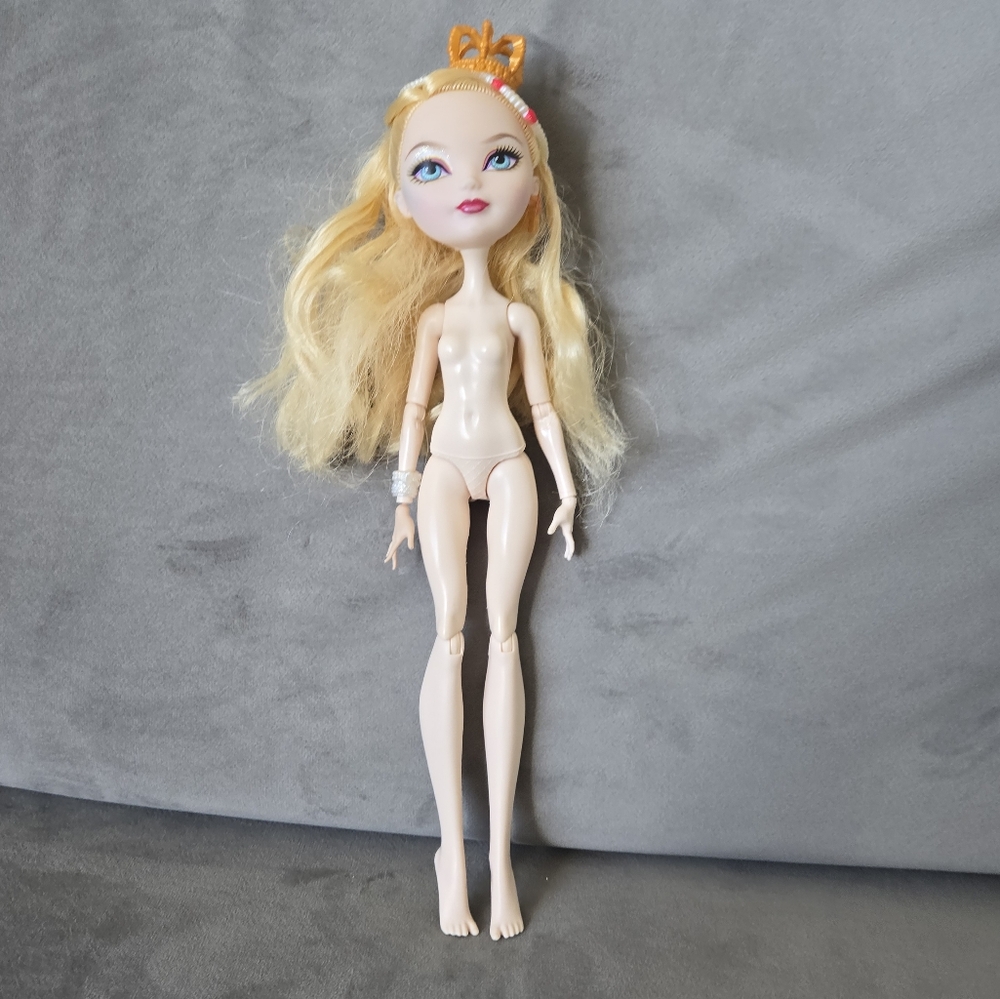 Ever After High Apple White Doll Nude